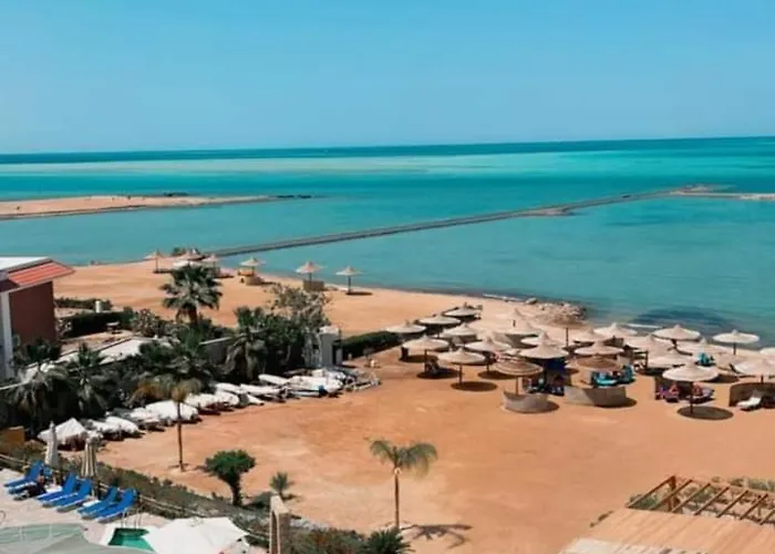 Turtles Hourghada View Sea View Pool Private Pools Balcony Security Cafe And Restaurant On Pool Jacuzzi Air-condition Sunny A Large Balcony Gurdaka